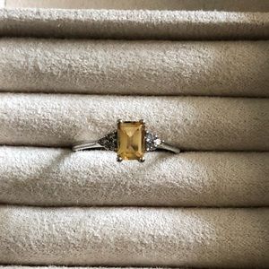 Citrine and diamond ring 10k white gold